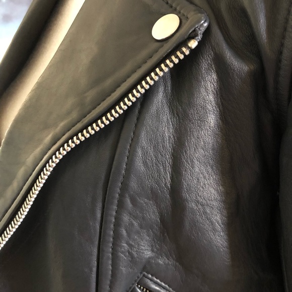 Excellent Condition 💯 black leather Moto Jacket - Picture 8 of 15